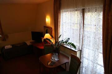 Фото номера Стандартный двухместный номер с 2 отдельными кроватями Отель Hotel Karolinka г. Gogolin 34